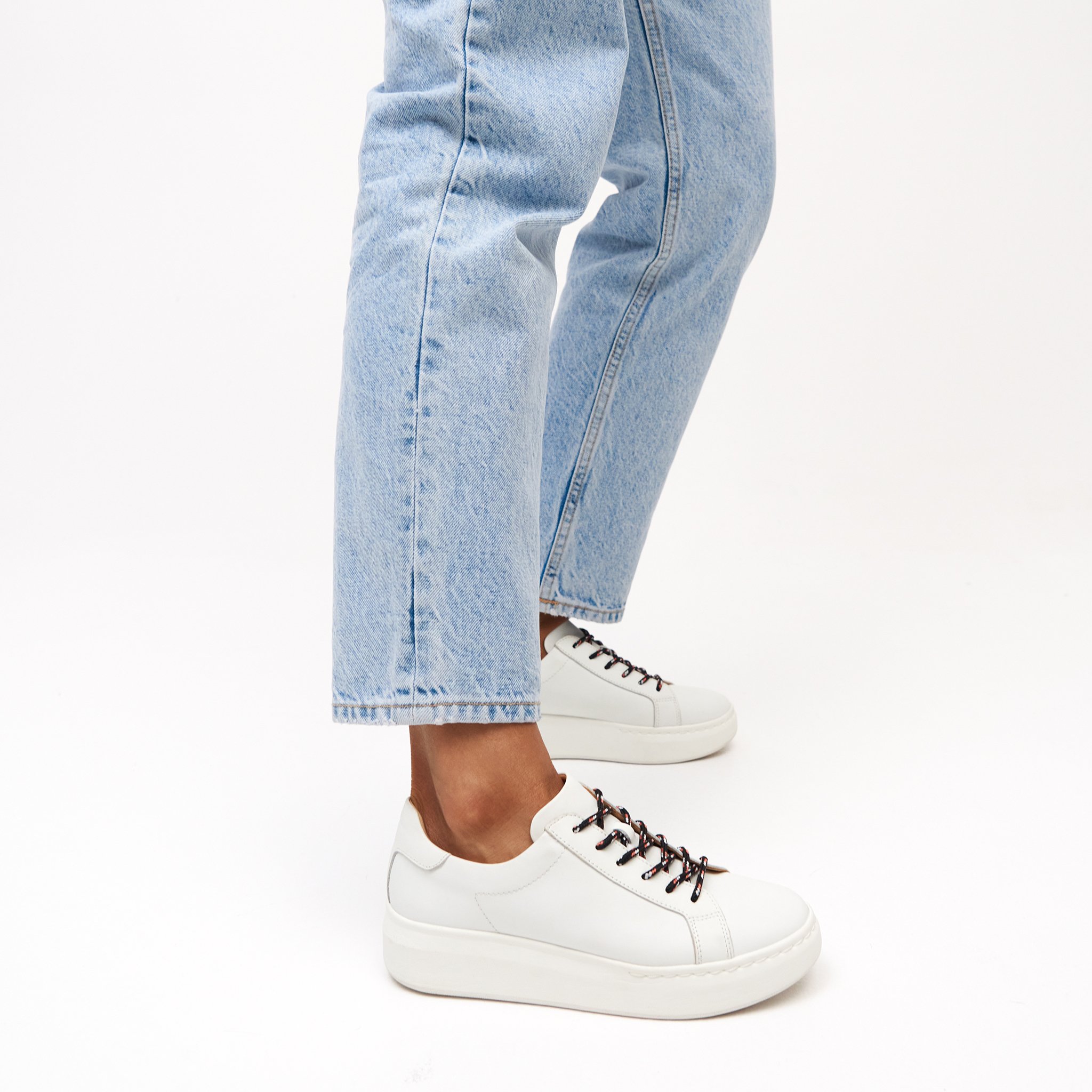 City Sneaker - Image 3