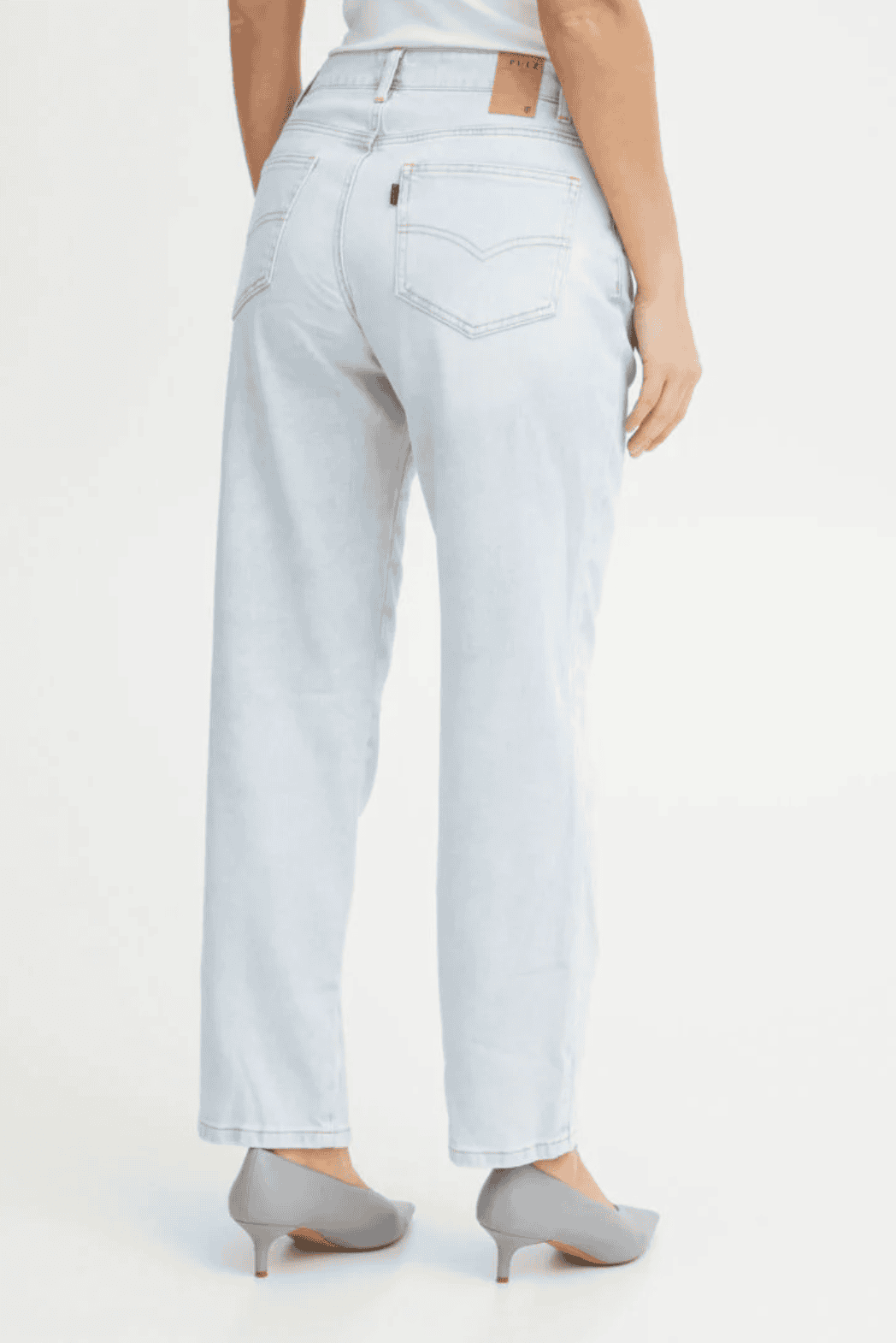 Ocean Mom Jeans - Image 5